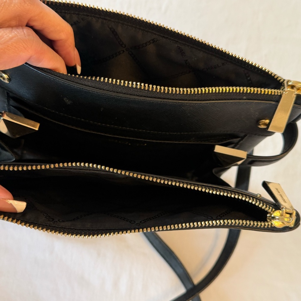 Michael Kors Crossbody - Picture 9 of 9